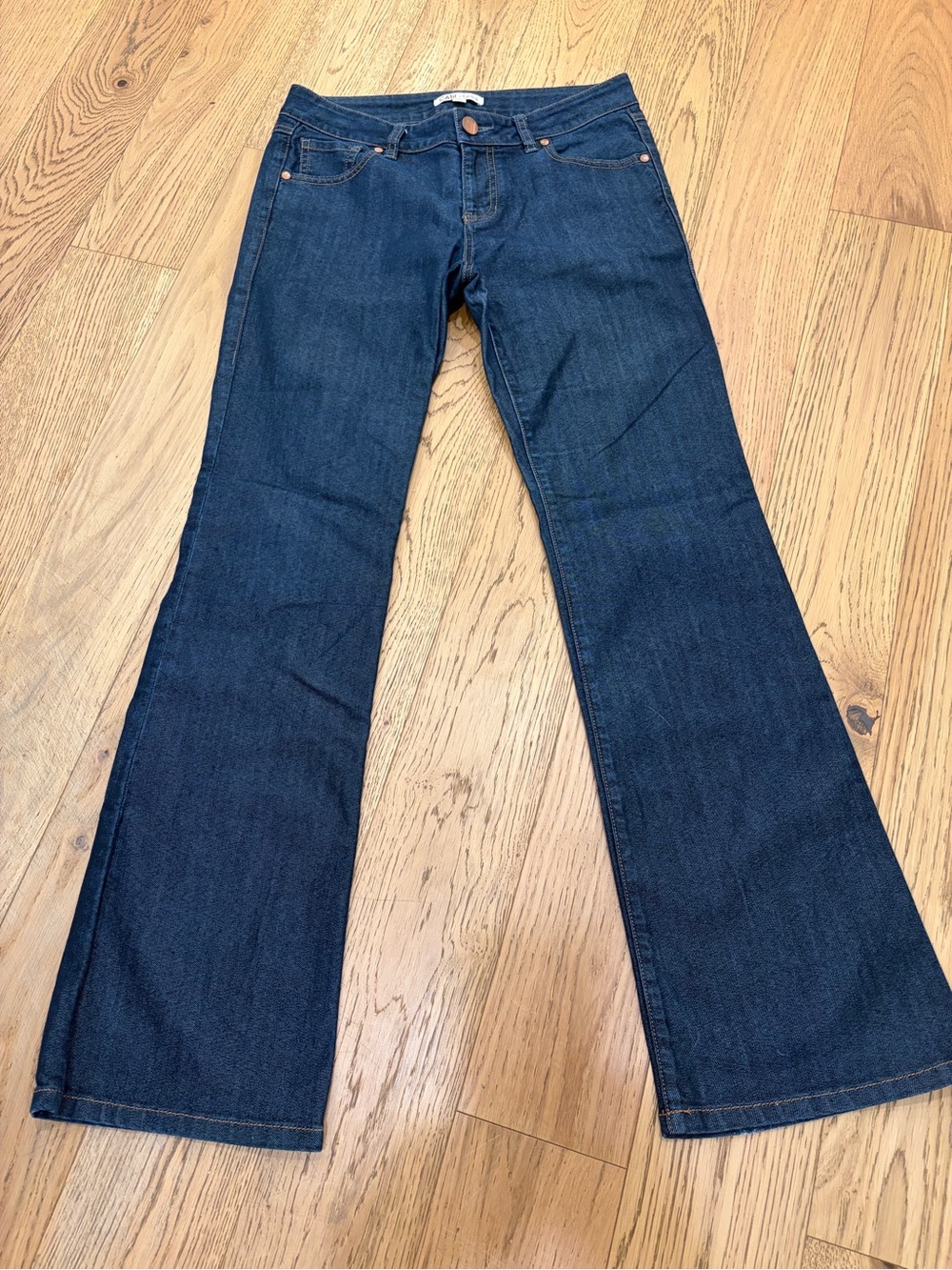 CAbi women’s Dark Indigo Jeans style 203R bootcut size 4 like new